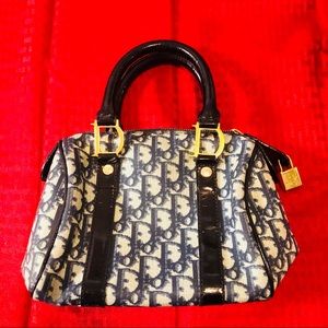 ❗️SOLD❗️Dior Navy Signature Monogram Purse.